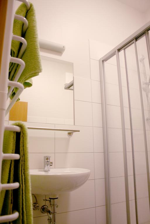 Lindencafe Luckenwalde Hotel Стая снимка